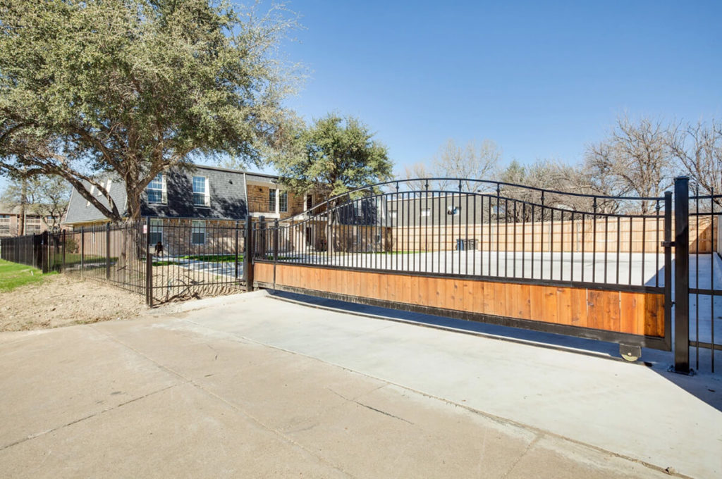 Fort Worth, TX Sober Living & Halfway Home Stonegate Center