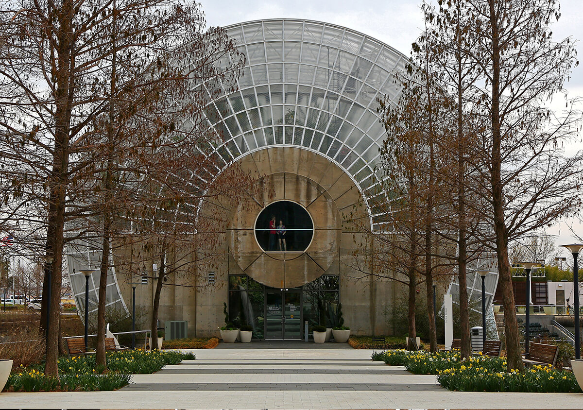 Stonegate Center Blog - Top 10 Sober Things to Do in Oklahoma City - Myriad Botanical Gardens